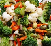Broccoli och blomkål sallad
