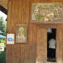 Schitul Sihla - Intrarea in Biserica 
